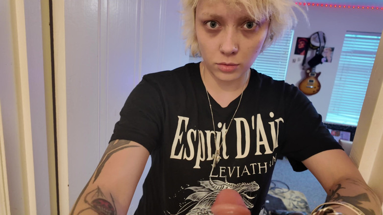 Glitterqueen1999: My Bfs Tiny BFF Giantess