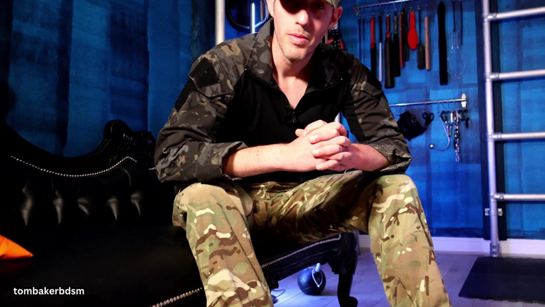 TomBakerBDSM: Jsi malá boot děvka (4k)