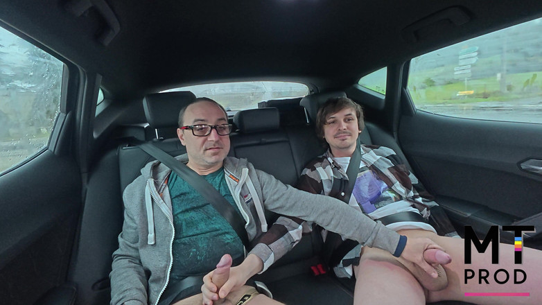 MT gay prod: Dua lelaki lurus saling menghisap dan cuba bercinta di belakang...