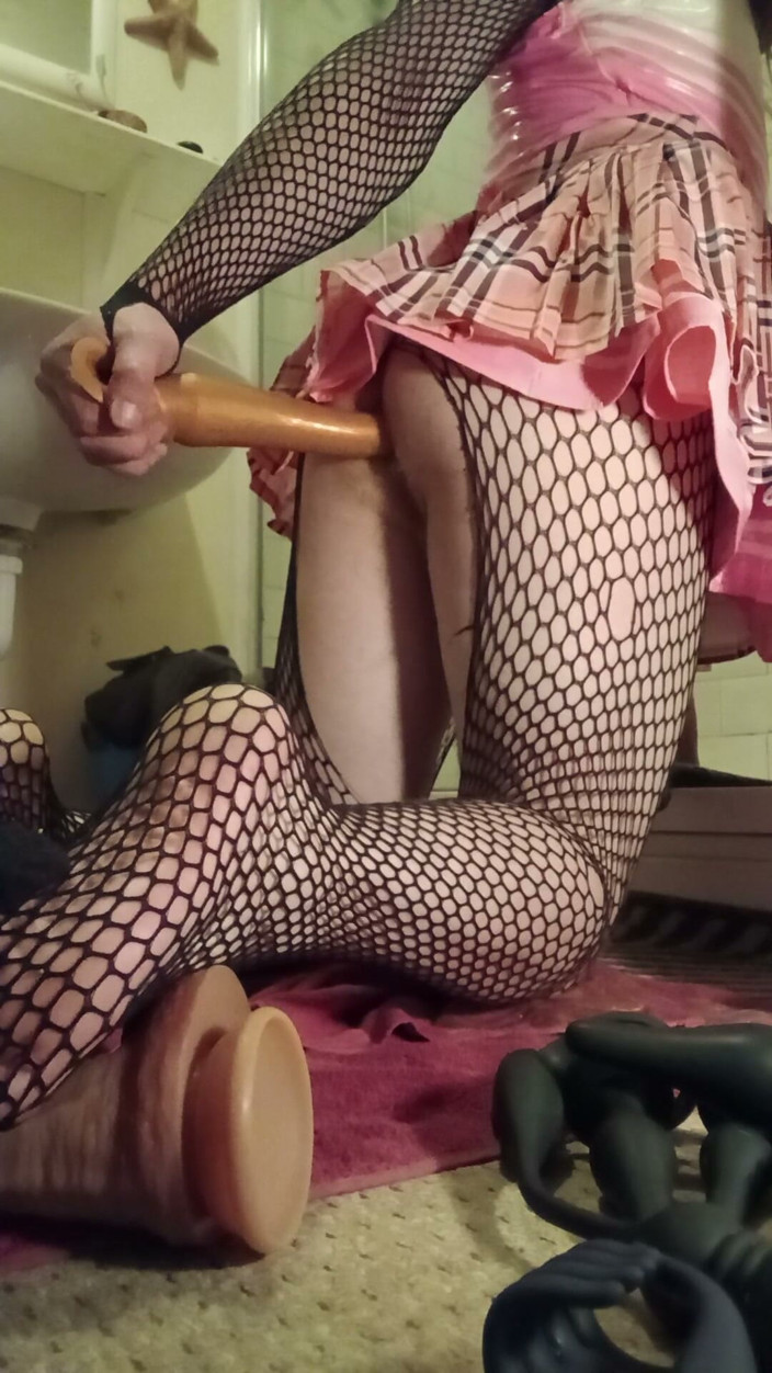LexiDee: Ibadah Dildo banci
