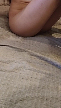 A Real Clan Video! Stepsister Jerks off to Me and I Cum on Her Feet