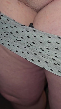 쪼이는 처녀 보지를 가진 소녀를 따먹어, 그녀 안에 사정 - 창녀처럼 부자 신음 - 대물 자지