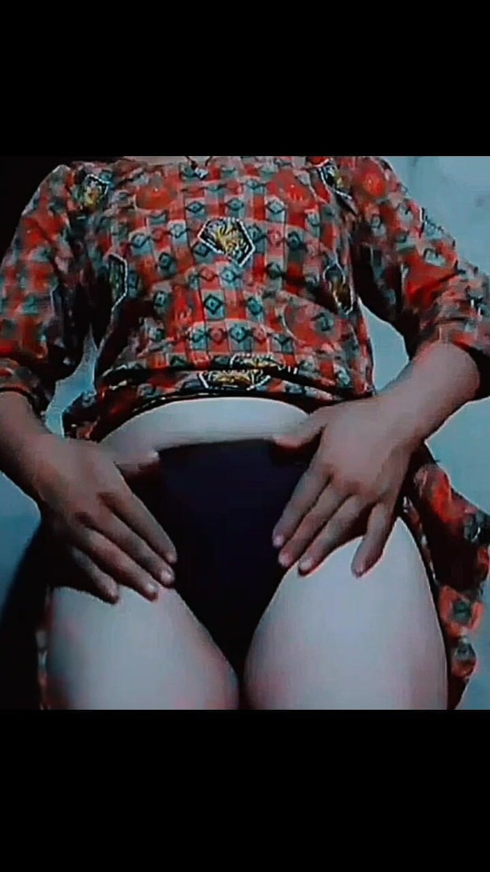 TricolorMusic3: I Want One of My Tights to Come Out and...