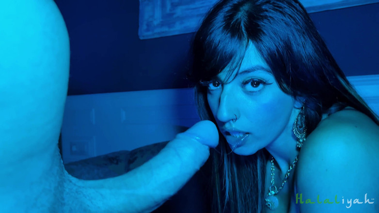 Aaliyah Yasin: Casuale incontro di aaliyah Yasin con un toro colombiano