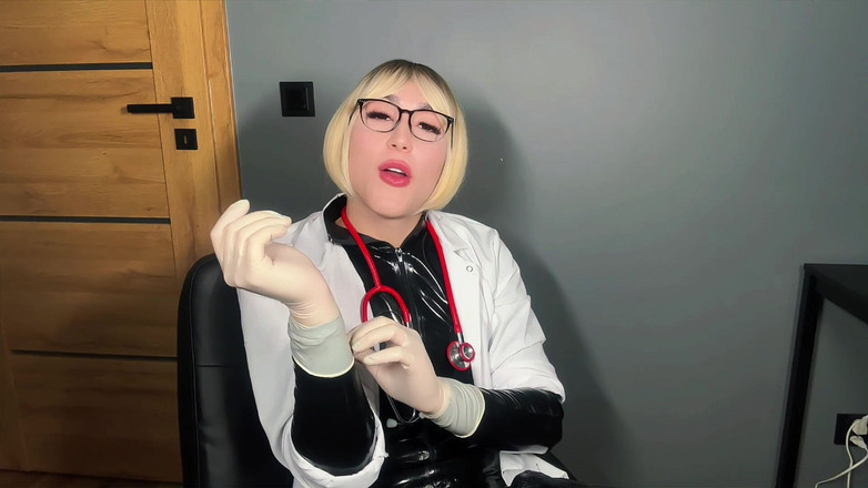 Viper Fierce: Kinks kliniczny: masturbacja i anal w lateksie Doctor's Lab