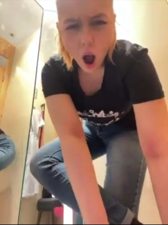 JuiceLussie: Fucking in the Fitting Room