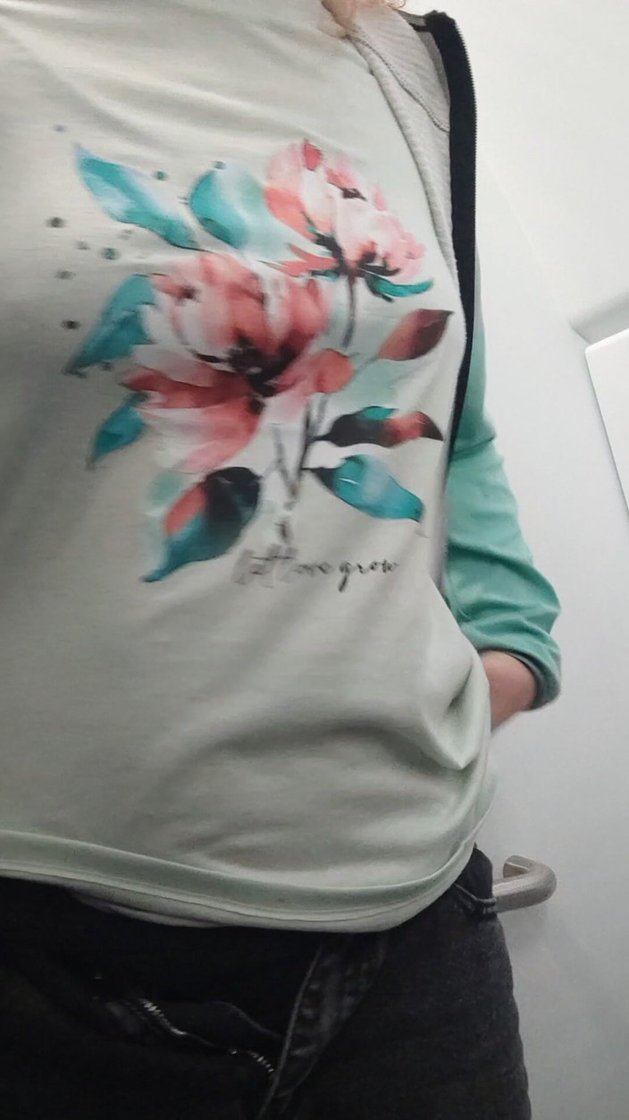 Miodelka: Muy arriesgado de mi pis en el avión