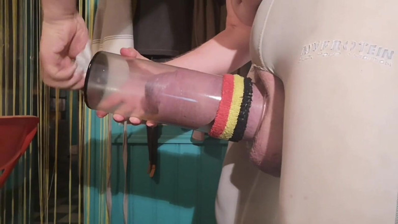 Monster_Meat_: Memompa kontol silikon