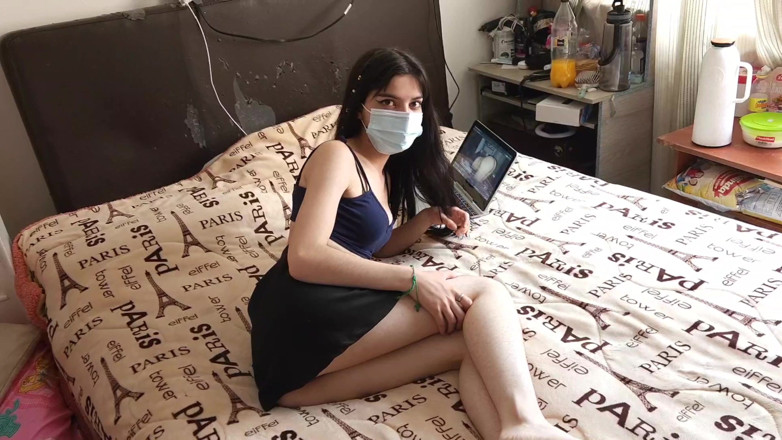 Jopy sex: Hermosa hermanastra en falda es follada por ver porno en...