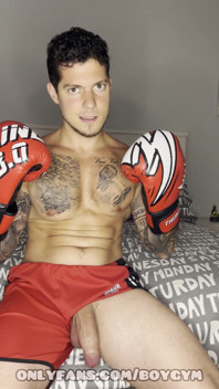 Gay Boxing with a Big Cock!!