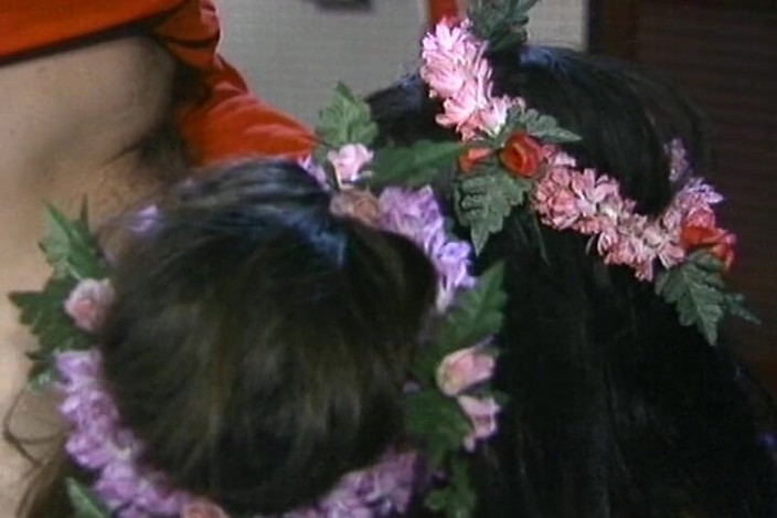 THAGSON RETRO: Cewek hawaii dientot habis-habisan samapi banjir sperma sampai banjir