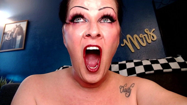 Abby Anna: Grandes y abierto boca, yawns