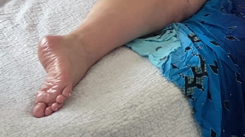 Daddykane: Evde ateşli yağlı orta yaşlı seksi kadın masajı. Sinsi anne...
