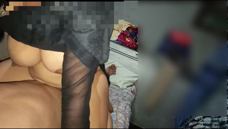Kavita69: Bhabhi desi India menunggang zakar devar