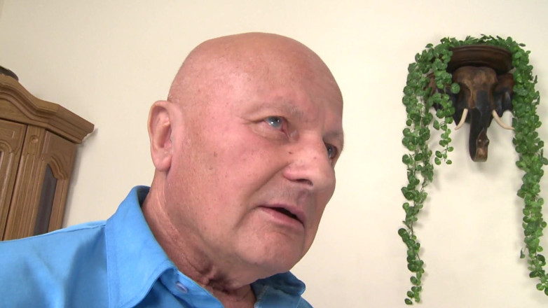 All about pee: Mear fresca para abuelos stepuncle - George - Christine
