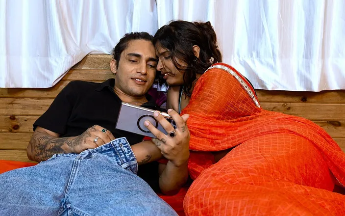 Aaka: Indian Couple Gets Horny Watching Porn Together and Rough Sex...