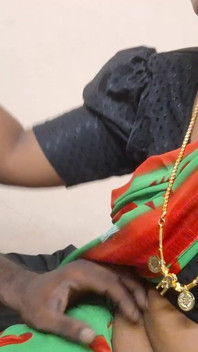 Indický desi doktor šuká svého tamilské vdaného pacienta