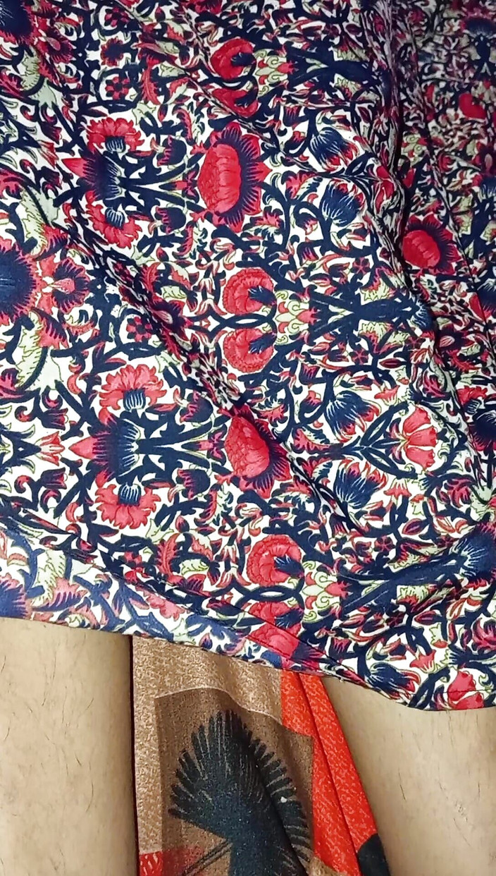 Manjushukla: India hermosa chica mostrando su coño