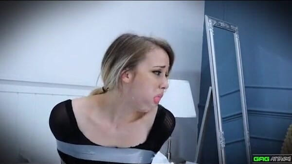 Gag Attack: Lil Missy - 连裤袜包裹磁带束缚