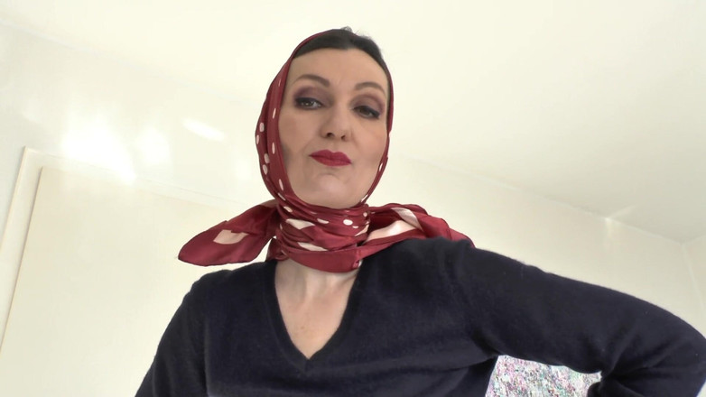 Lady Victoria Valente: Trình diễn thời trang khăn trùm đầu satin và cumshot trên...