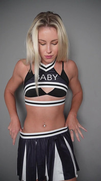 Pemandu sorak nakal bugil untukmu