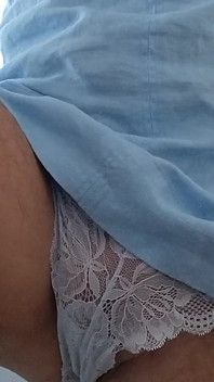 Trans CD yeni mavi dantelli külotu soyunuyor ve azdırıyor
