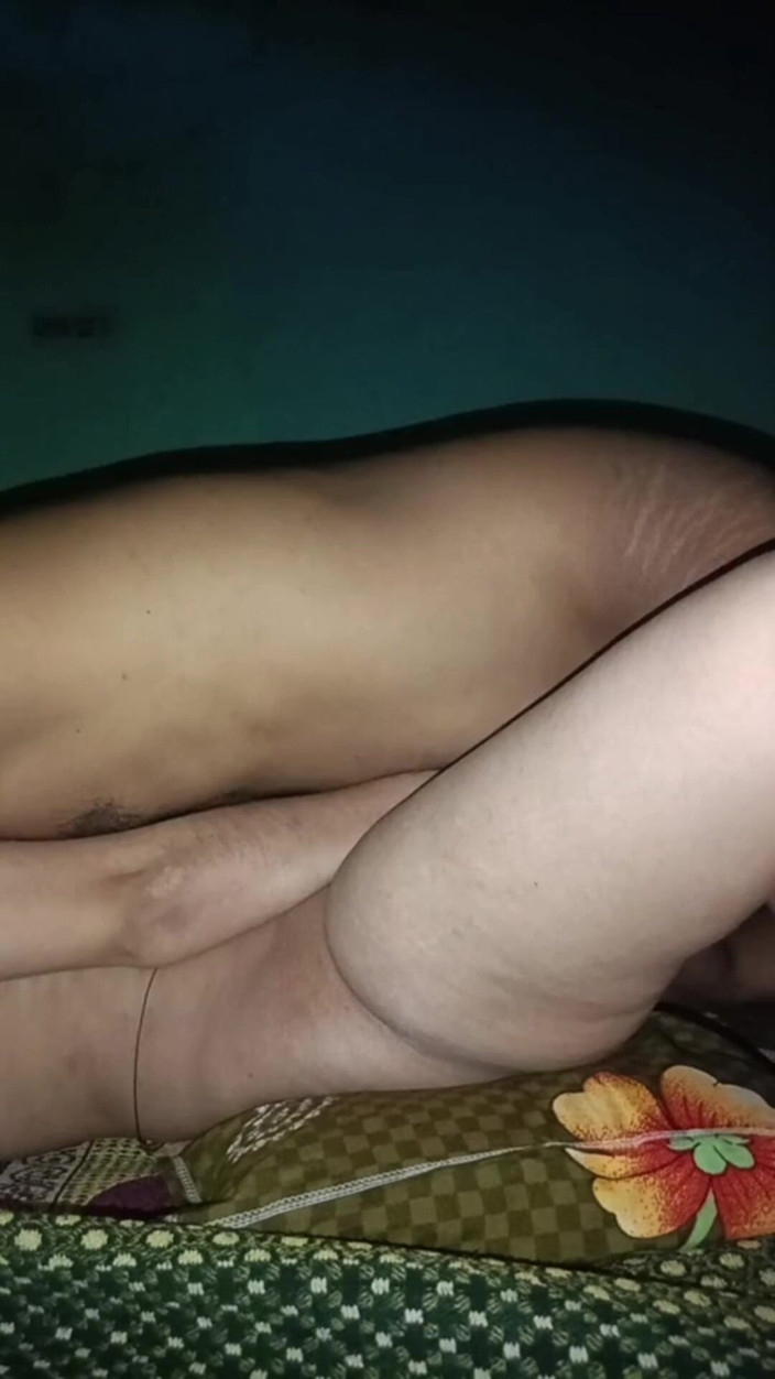 desilaunda96: Nevlastní máma - indka - přistižena při podvádění, teď musí sdílet postel...