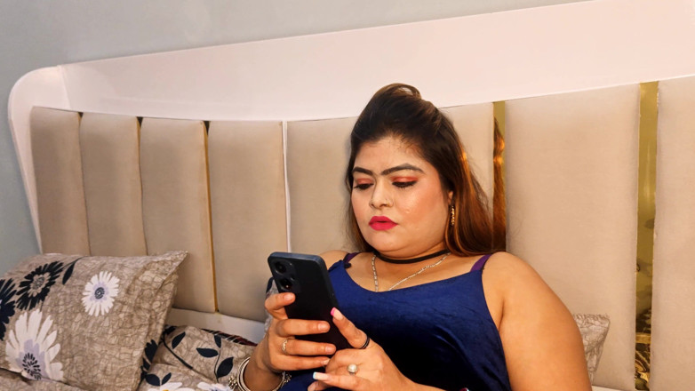Mastimaal123: Wife Called Her Boyfriend and Gave Him Bangles
