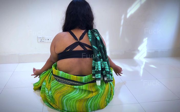 Aria Mia: Yoga yaparken Hintli ateşli üvey annesini sikiyor
