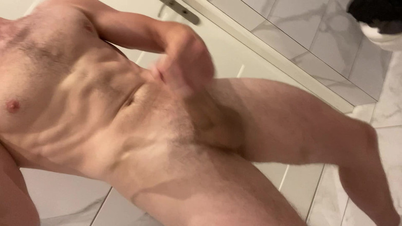 1TeddyBear1: Masturbation in the Bathroom