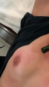 Pequena Namorada Francesa Espancada, Peitos E Buceta Esbofeteada E Ela Chupa Meu Pau