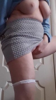 I Fuck Myself in the Pussy and Ass at the Same Time so Hard That I Can Hear It Squelching