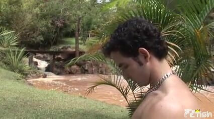 Gay Diaries: Pantat bahenol cowok gemuk rambut pirang ini dientot habis-habisan sama...