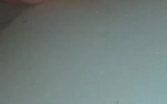 Kimmywetwet: 던전에서 흑인 대물 노예에게 깊은 피스팅 시오후키