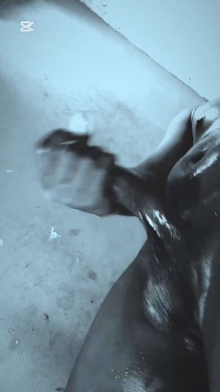 Bbc-godaddy: 내 정액 창녀처럼 깊게 뚫고 뻗는 큰 흑인 대물 자지