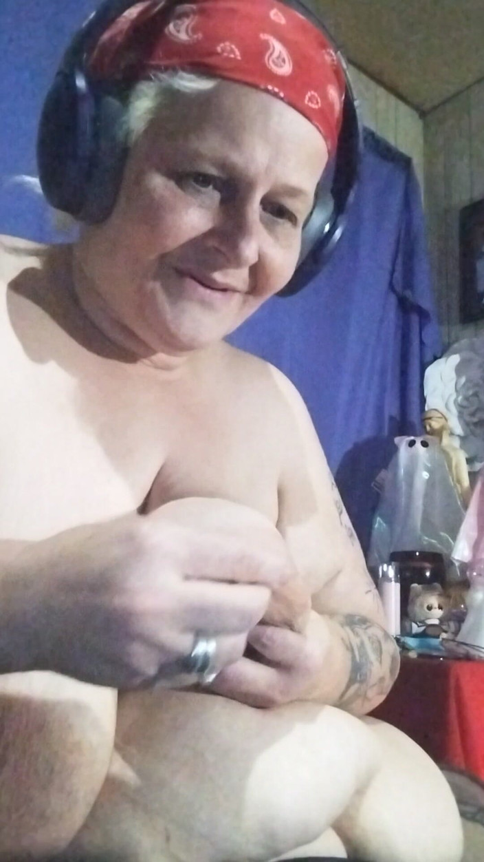 HerculesnVENUS: jebanie w wężu wszystko idzie wszystko wiem, że twoje kutasy będą...