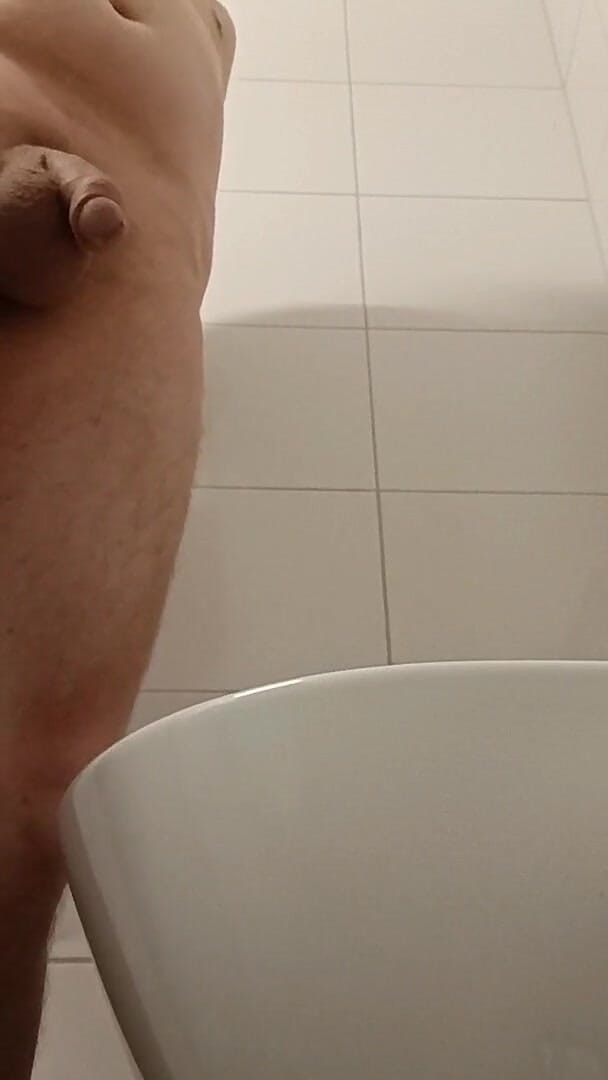 Public Toilet Dance (Ed Eden)