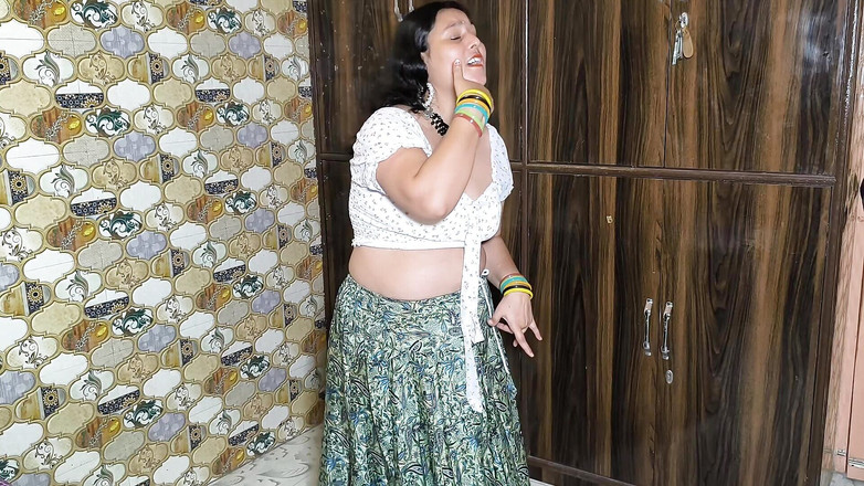 Pujaprem indian: Bhojpuri 热舞结局场景超级性感