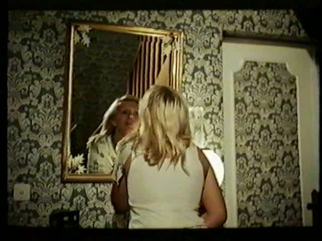 Euro Blue Movies: Cecile Likes It