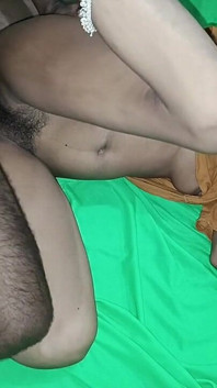 Novo vídeo de sexo indiano pela primeira vez