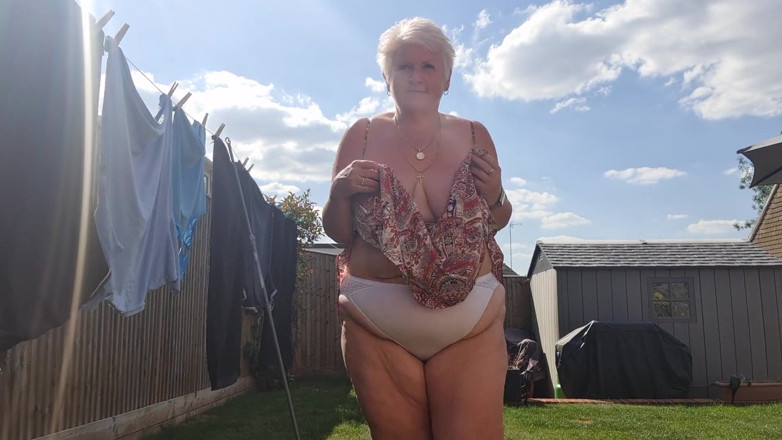 Uk Joolz: Garden flashing