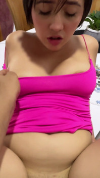 Seksi Latin Üvey Kız Kardeşimle Evde Sıkıldık Ve Ona Eğlenceli Bir Bulmaca Oyunu Sunmaya Karar Verdim.
