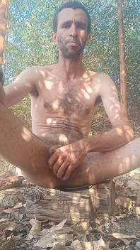 Chupa mi pene con fuerza hasta que me corra