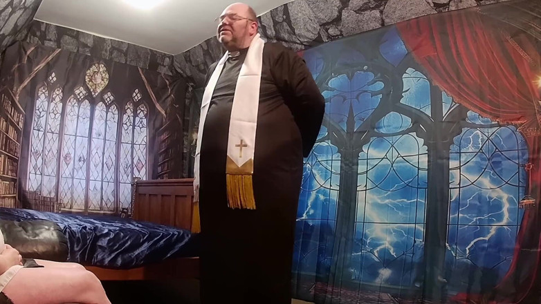 Aaexperiencesltd: Papaz ve yaramaz üniversite öğrencisi!