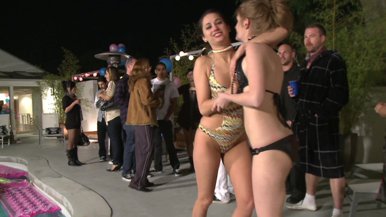 Radical: สาวหื่นเซ็กซี่โดนเย็ดแรงๆ