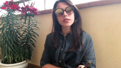 Smokin Fetish: Ella prefiere fumar al aire libre