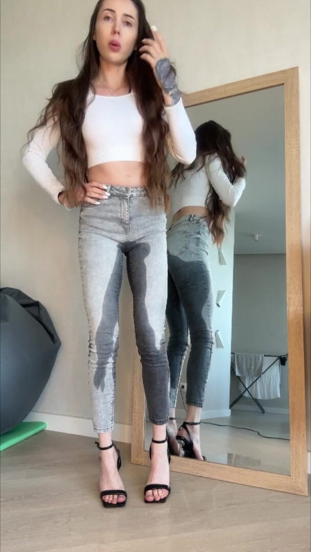 PeeAriel: Nonchalant Casual Jeans Wetting Desperation
