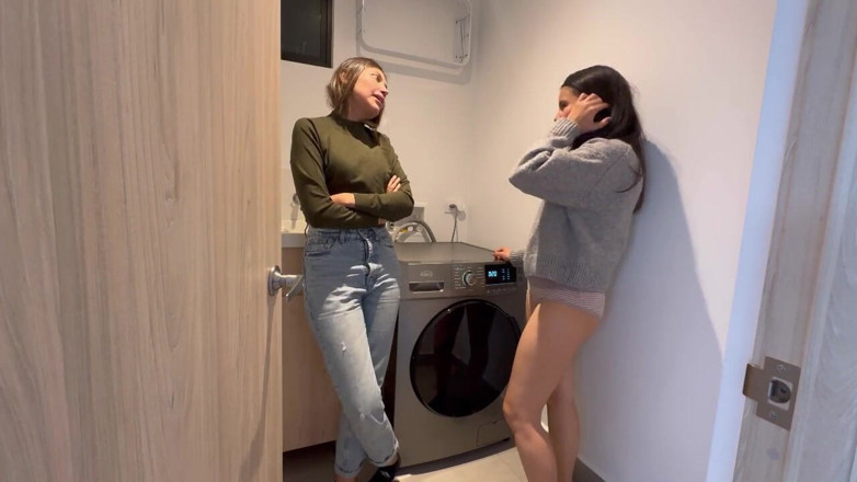 scarlettandc: Моя колега перетворює мене на лесбіянку в своїй пральні