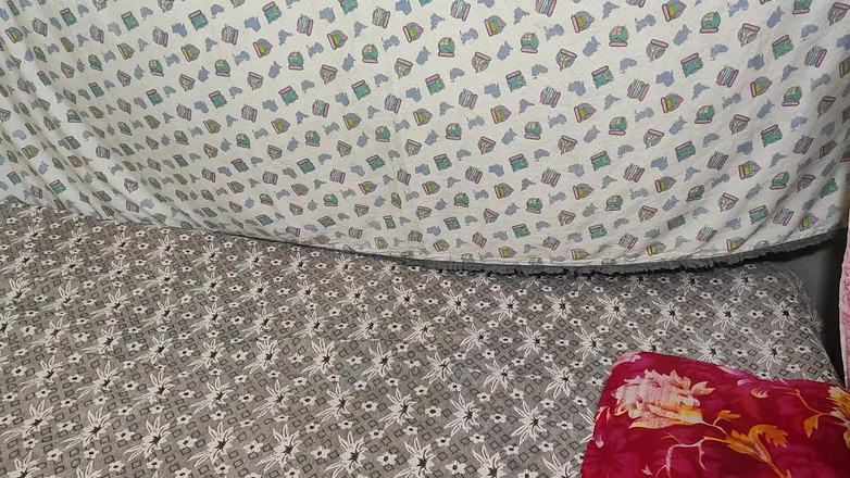 Hindi-Sex: Video rekaman seks pasangan india ngentot posisi misionaris