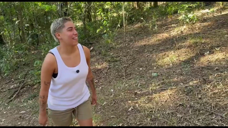 Lidi Ferrari: La ragazza birichina mi ha portato a fare una passeggiata...